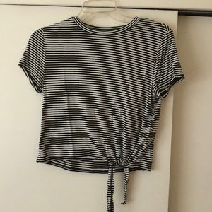 Tie up tee-shirt